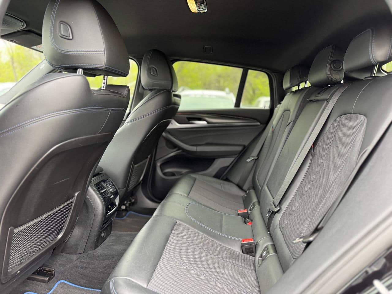 BMW X4 2.0D 2019 — Миниатюра 17