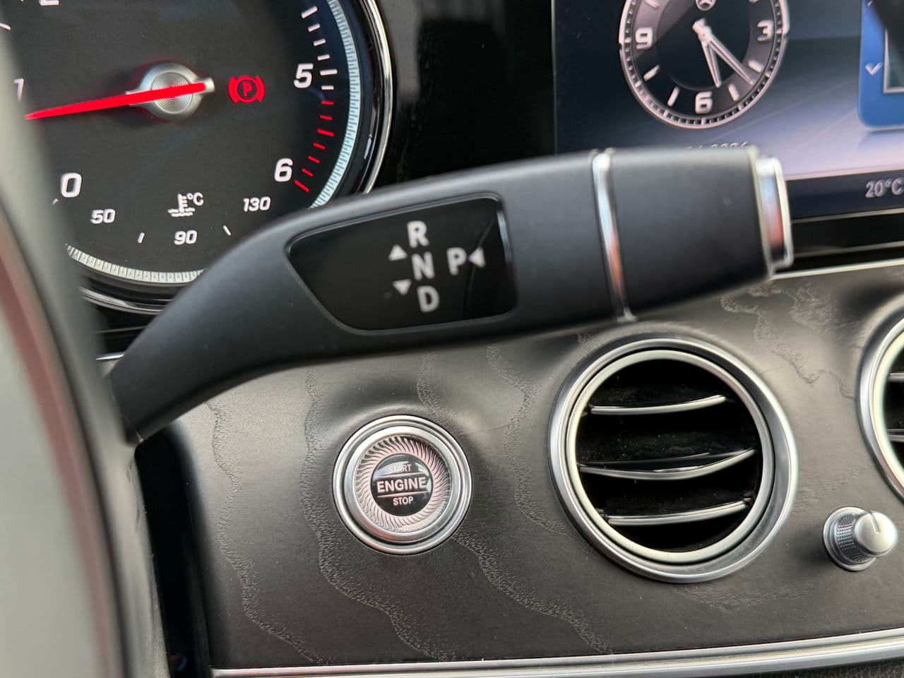 2016 Mercedes E 220 — Miniatură 14