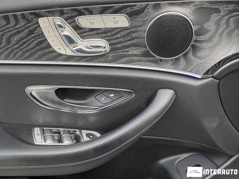 2016 Mercedes E 220 — Miniatură 7
