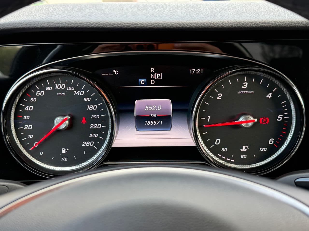 2016 Mercedes E 220 — Miniatură 15