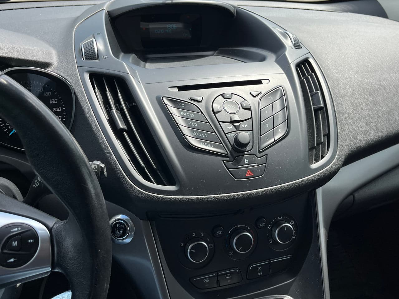 2016 Ford Kuga — Miniatură 13