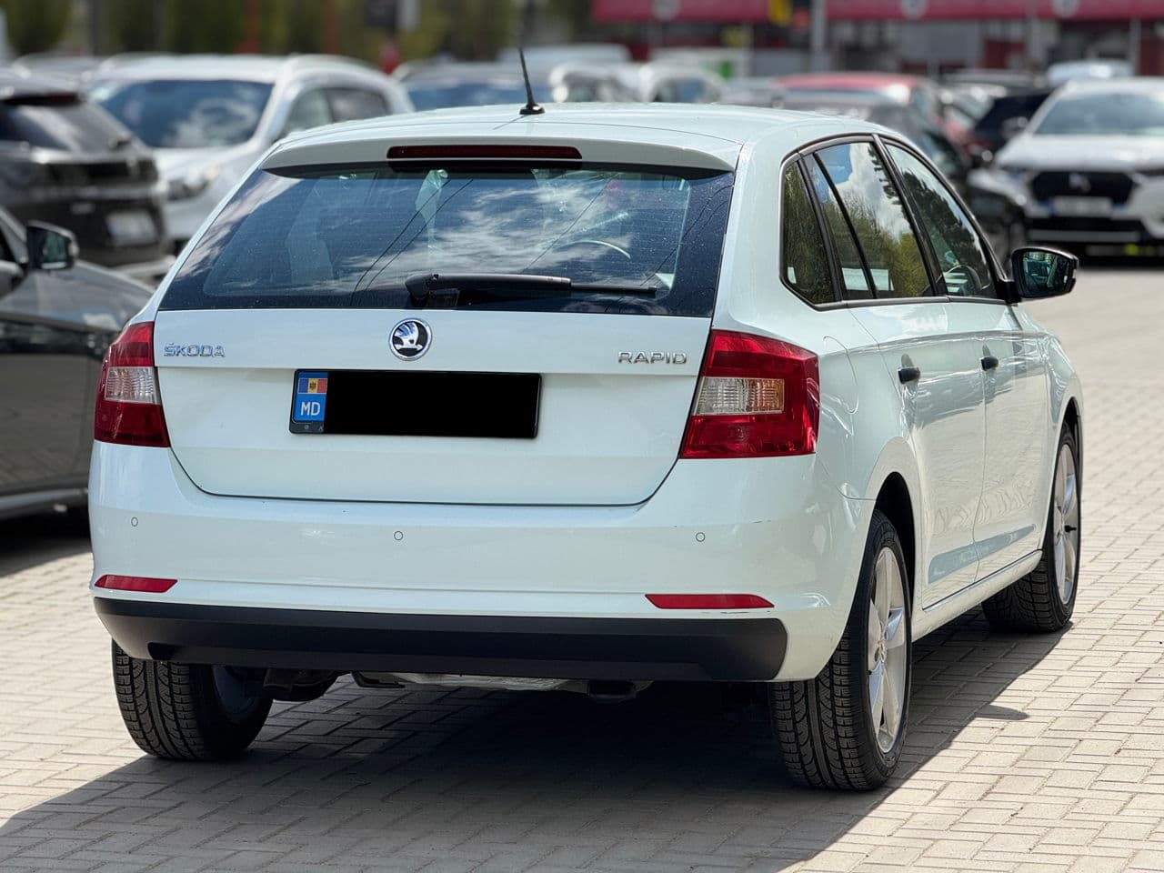 2015 Skoda Rapid — Miniatură 2