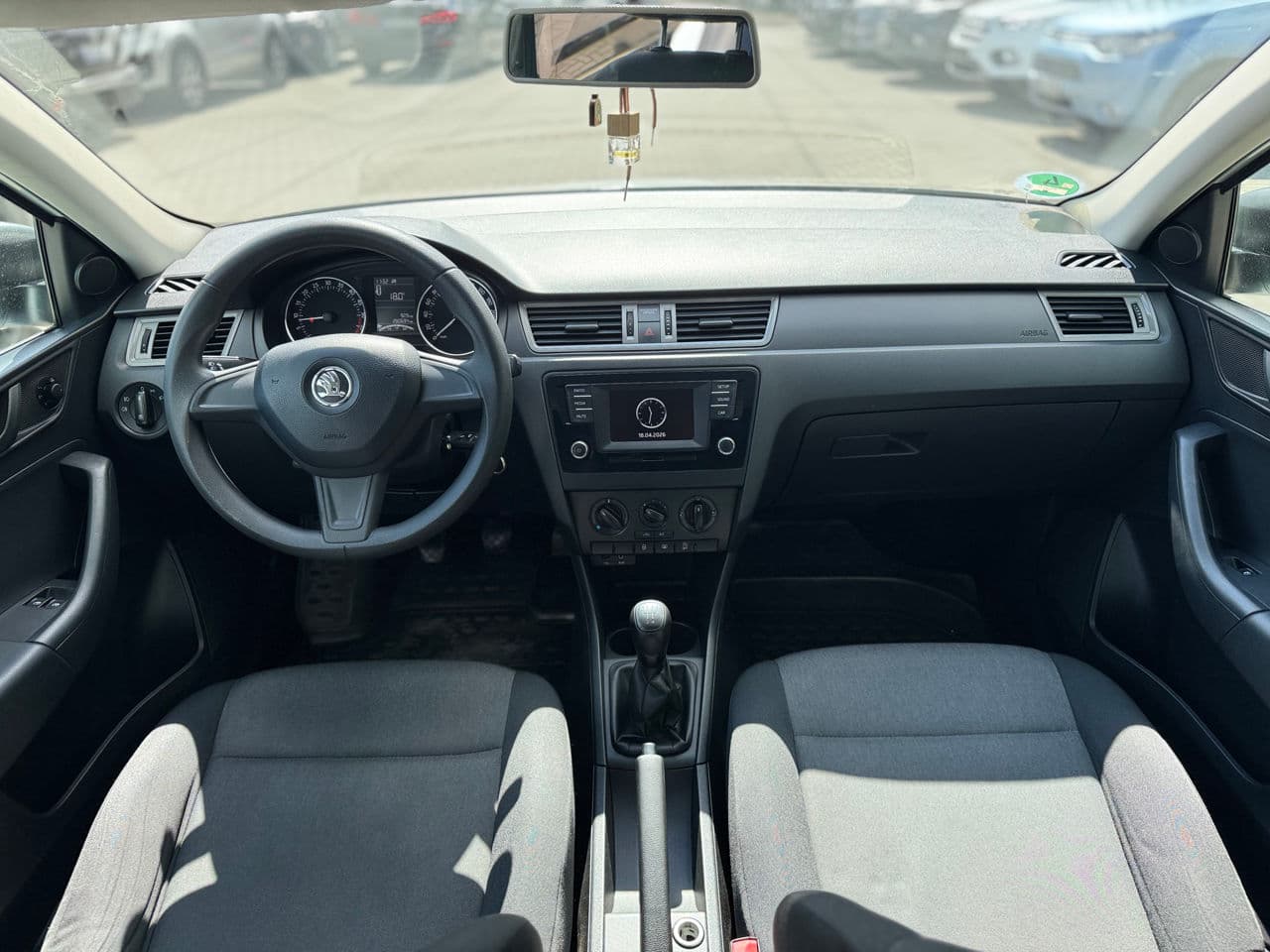 2015 Skoda Rapid — Miniatură 8
