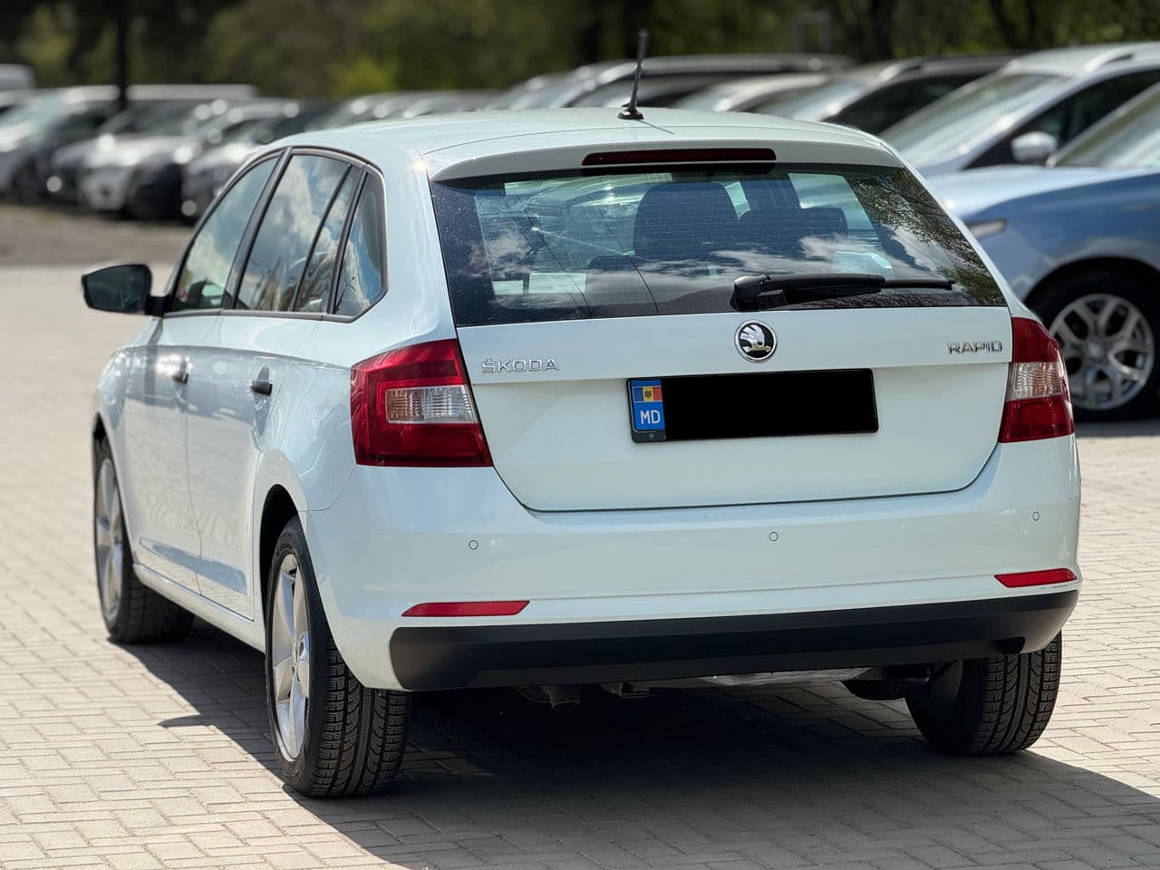2015 Skoda Rapid — Miniatură 4