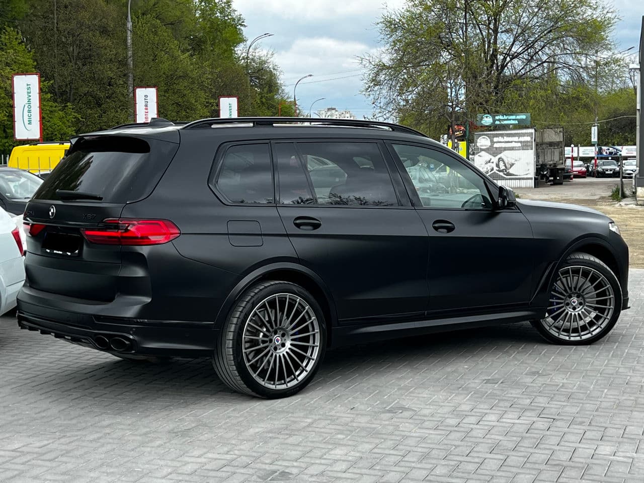 2022 BMW X7 M6.0i — Miniatură 2