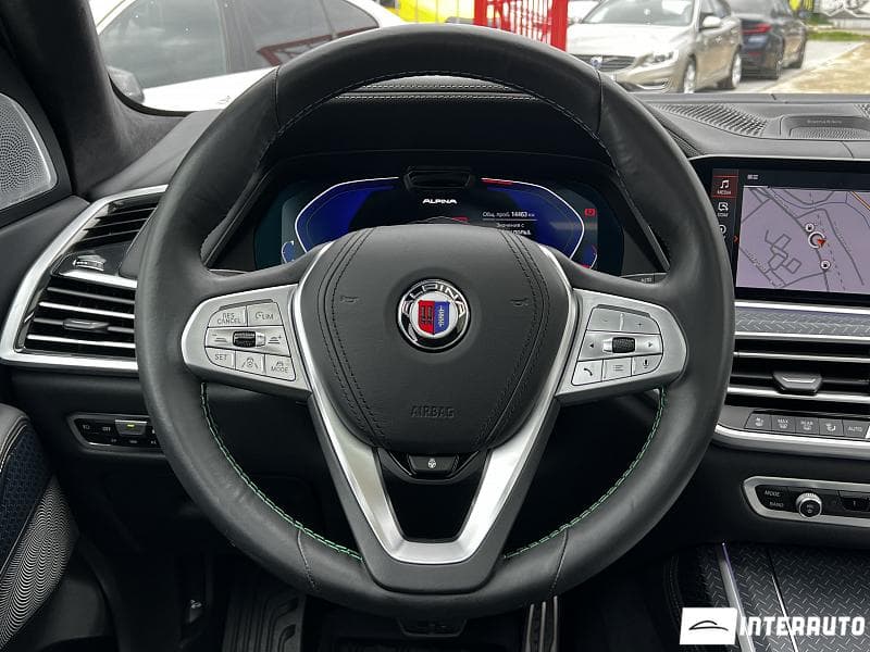 2022 BMW X7 M6.0i — Miniatură 12