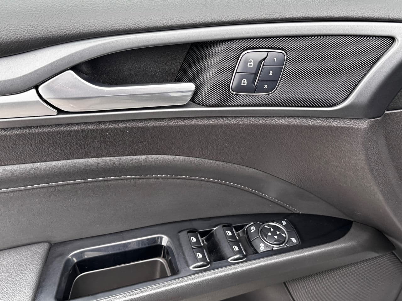2017 Ford Mondeo — Miniatură 15