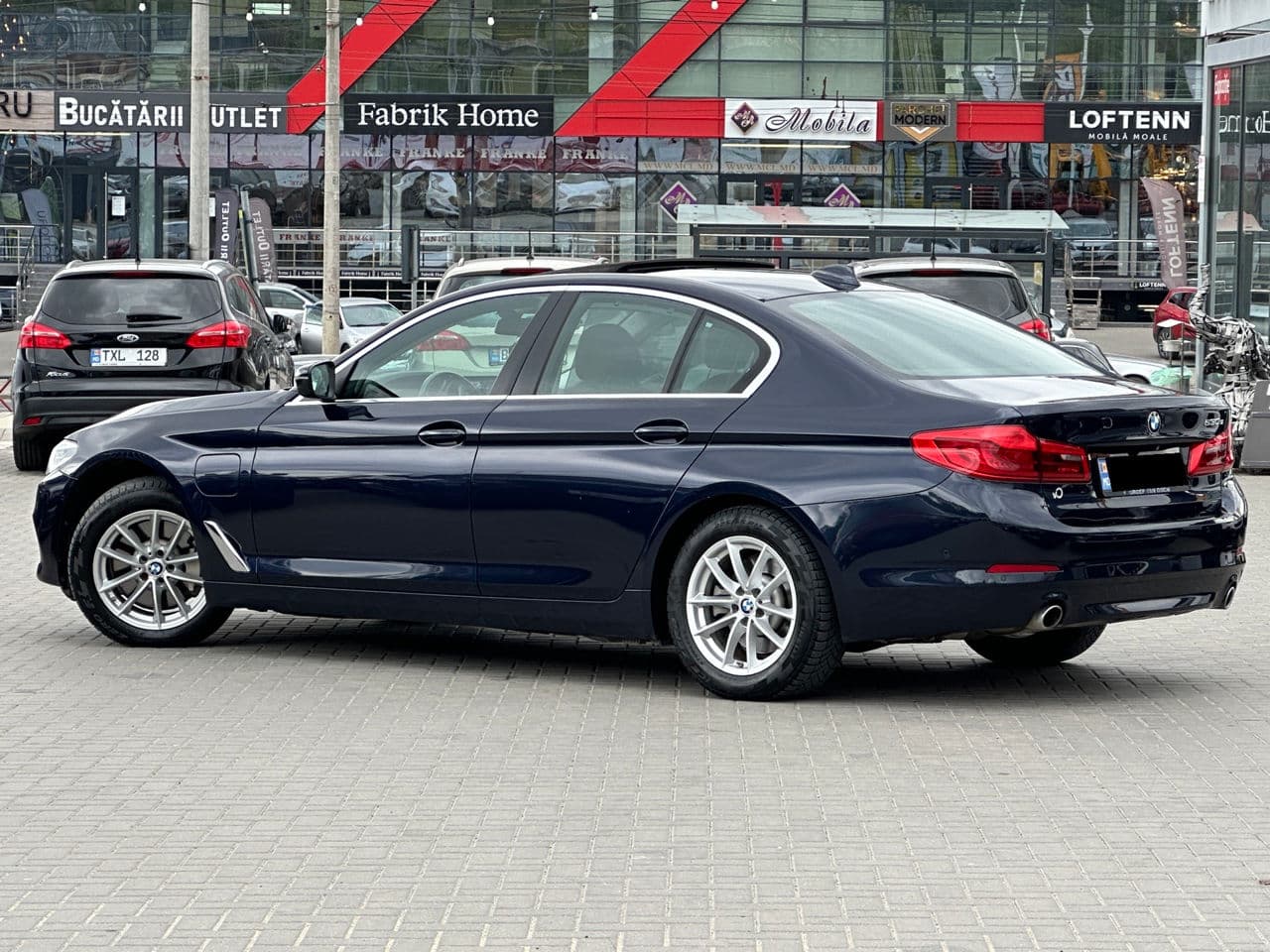 2019 BMW 530e — Miniatură 4