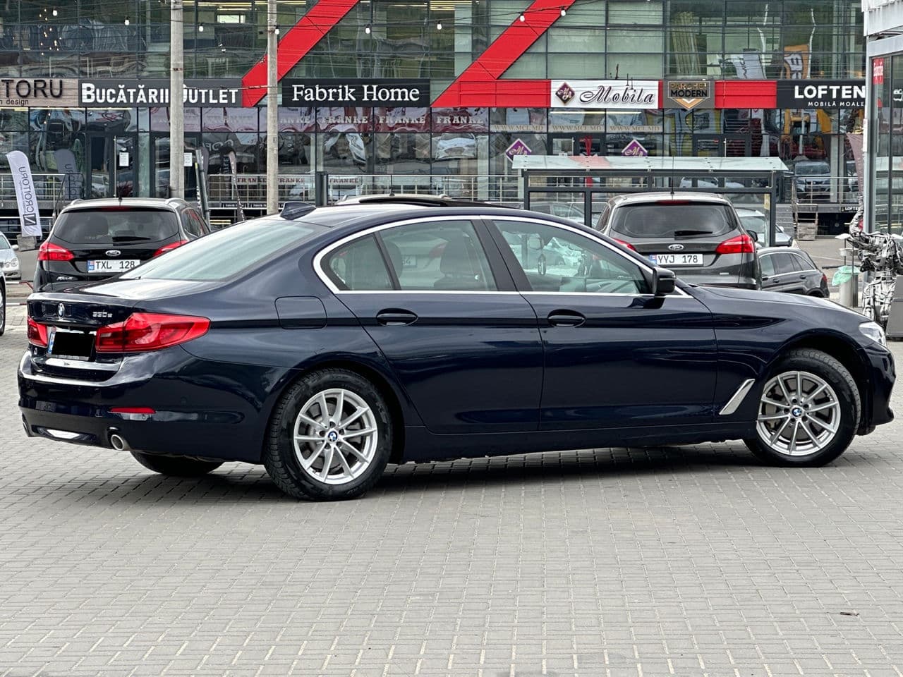 2019 BMW 530e — Miniatură 3