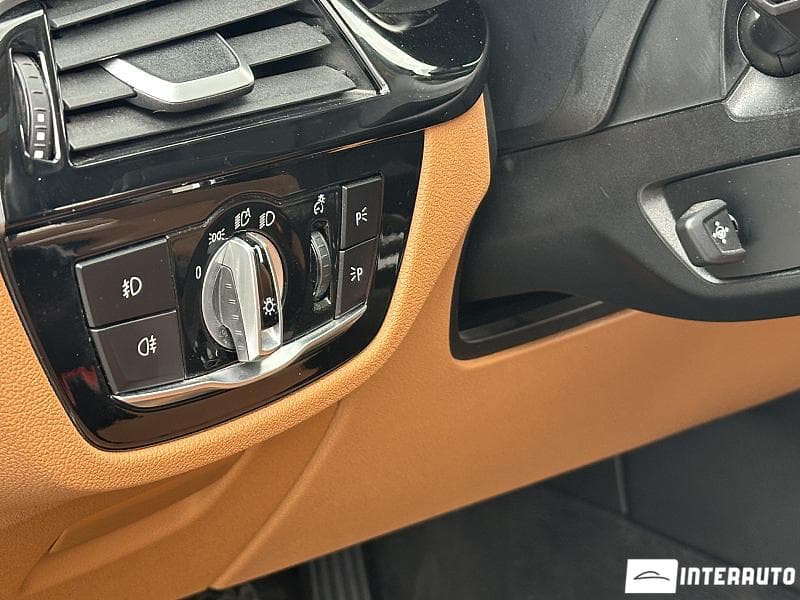 2019 BMW 530e — Miniatură 21