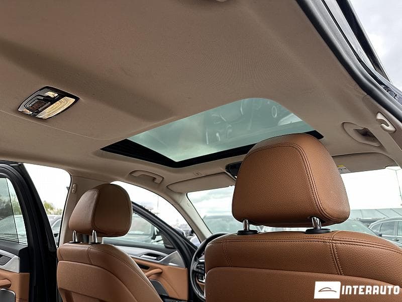 2019 BMW 530e — Miniatură 15