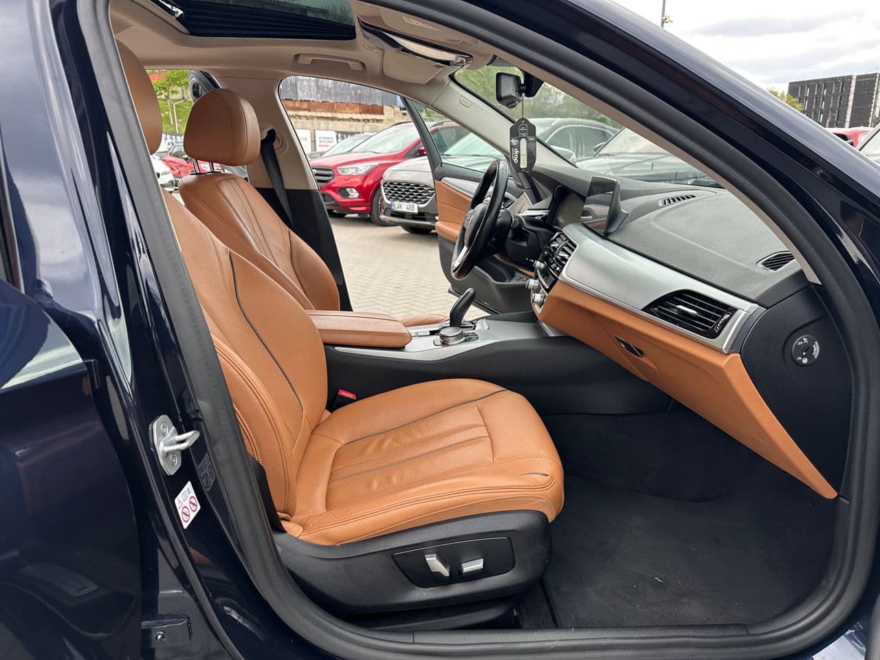 2019 BMW 530e — Miniatură 16