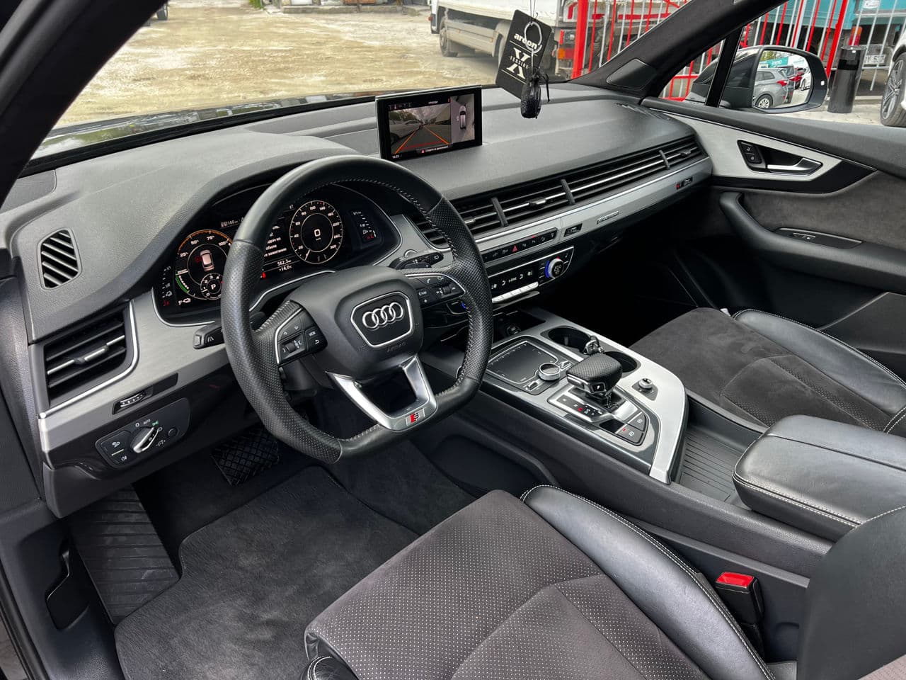 Audi Q7 E-Tron 2017 — Миниатюра 5