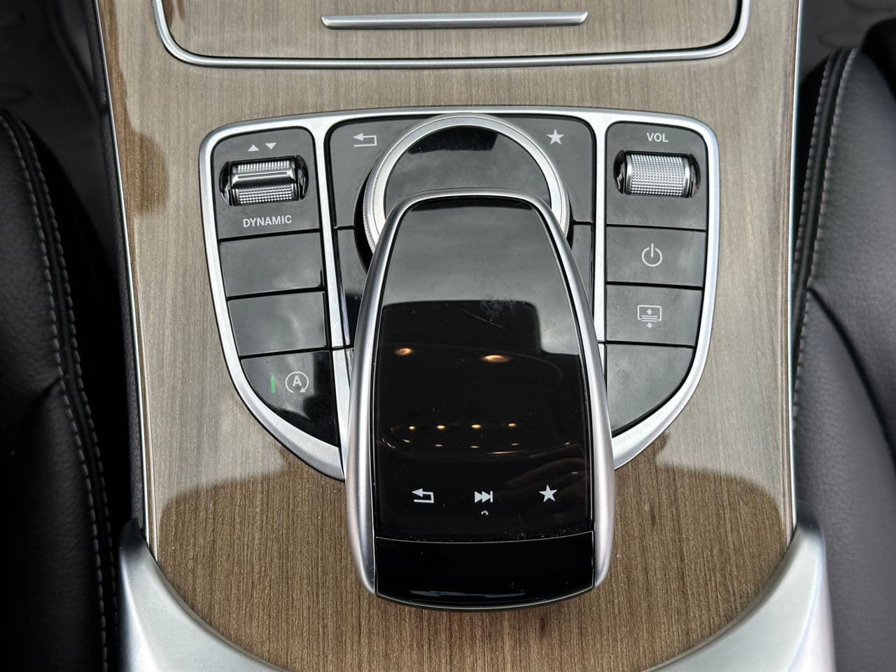 2017 Mercedes C 200 — Miniatură 11