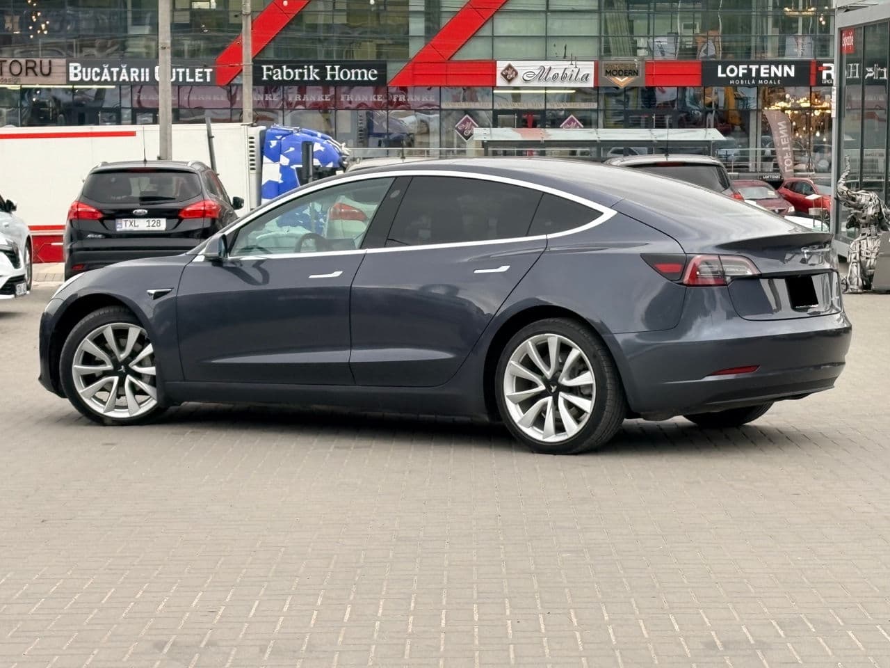 2020 Tesla Model 3 — Miniatură 4