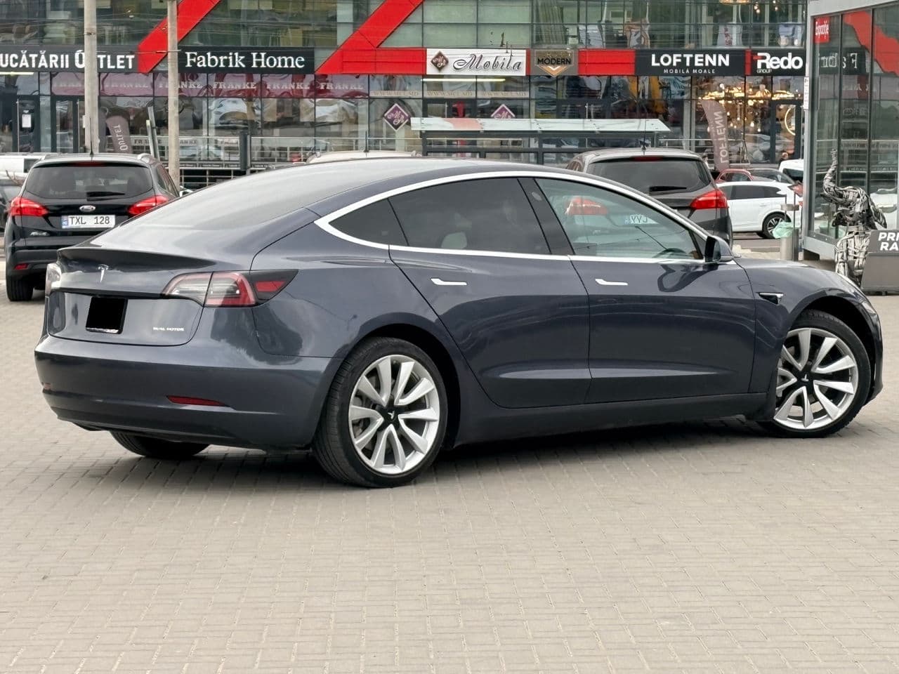 2020 Tesla Model 3 — Miniatură 3