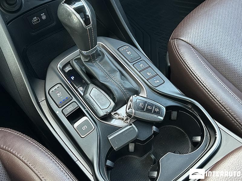 Hyundai Santa Fe 2018 — Миниатюра 16