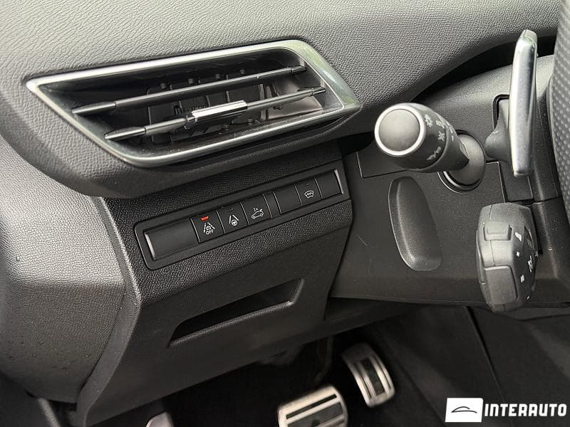 2022 Peugeot 3008 — Miniatură 10