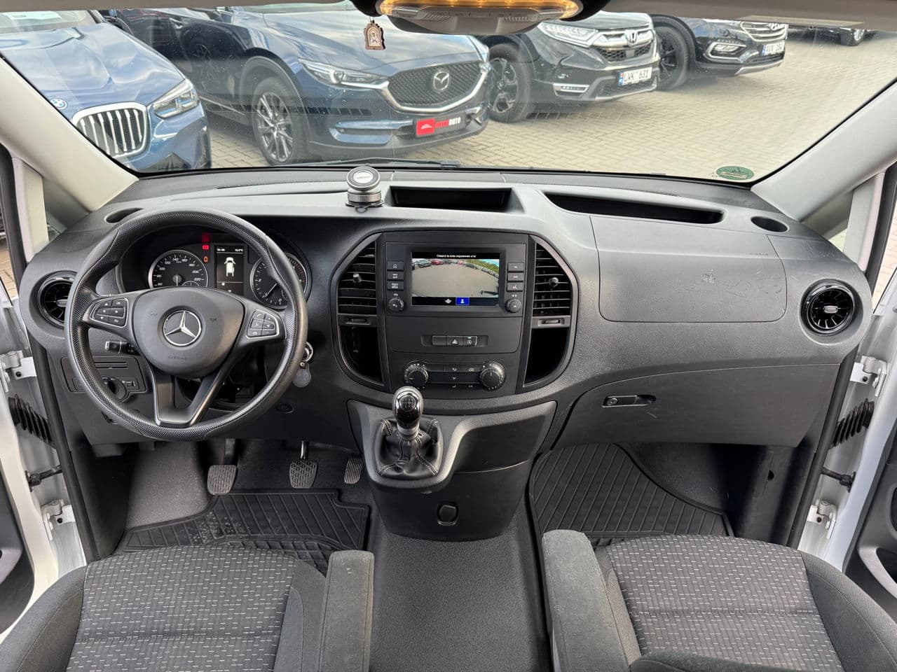 2021 Mercedes Vito — Miniatură 6
