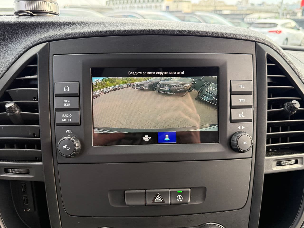 2021 Mercedes Vito — Miniatură 10