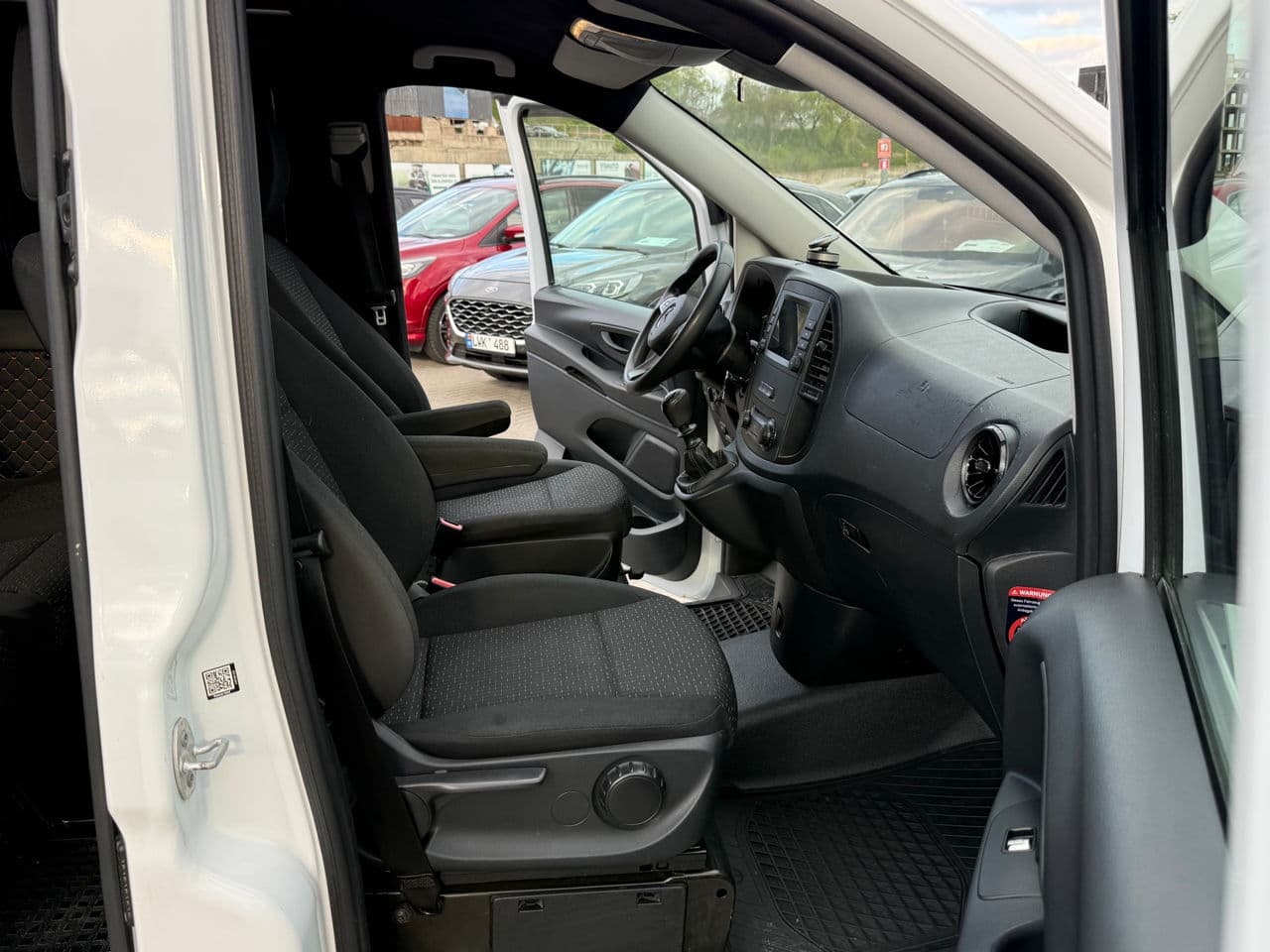2021 Mercedes Vito — Miniatură 15