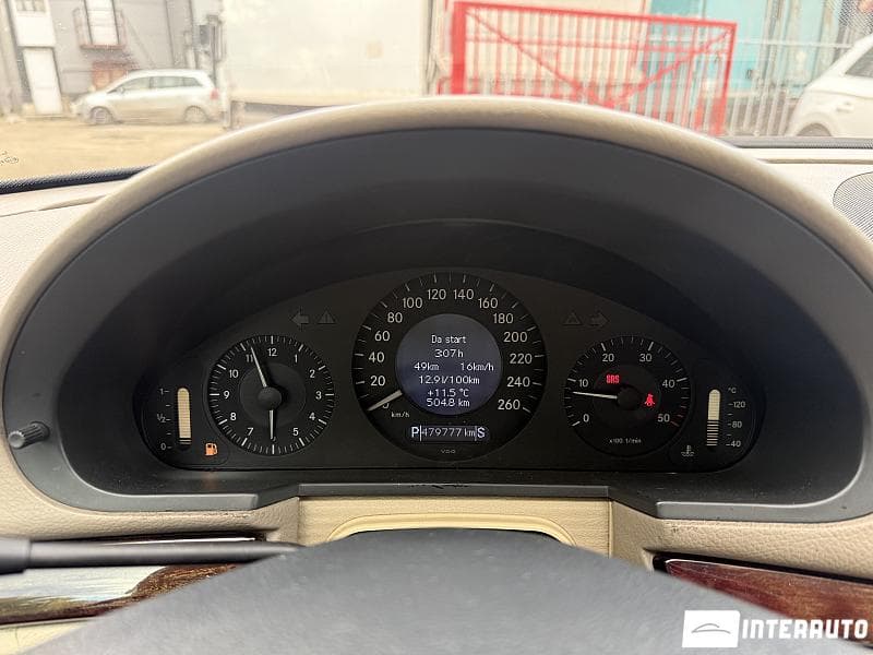 2005 Mercedes E 220 — Miniatură 9