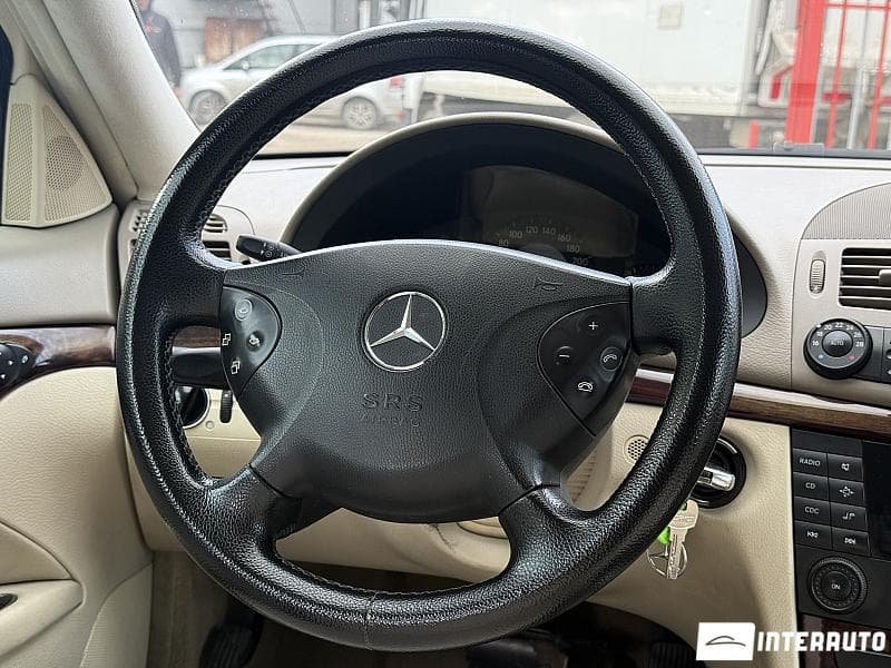 2005 Mercedes E 220 — Miniatură 8