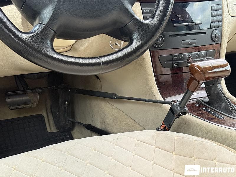 2005 Mercedes E 220 — Miniatură 14