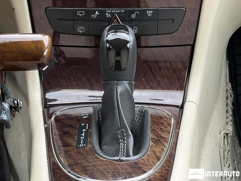 2005 Mercedes E 220 — Miniatură 11