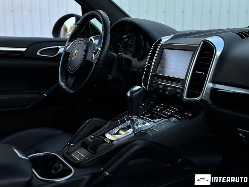 2011 Porsche Cayenne — Miniatură 16
