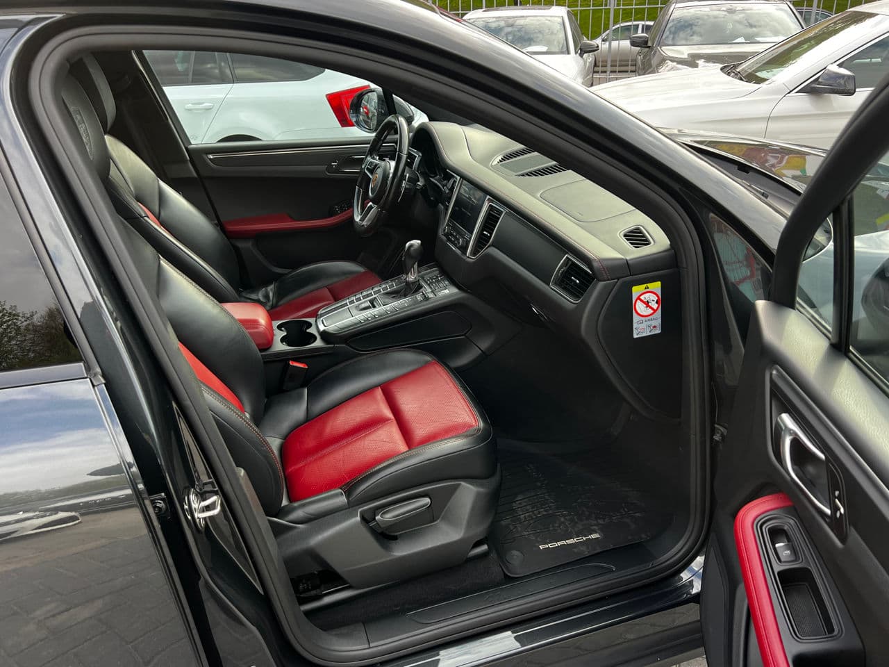 2017 Porsche Macan — Miniatură 14