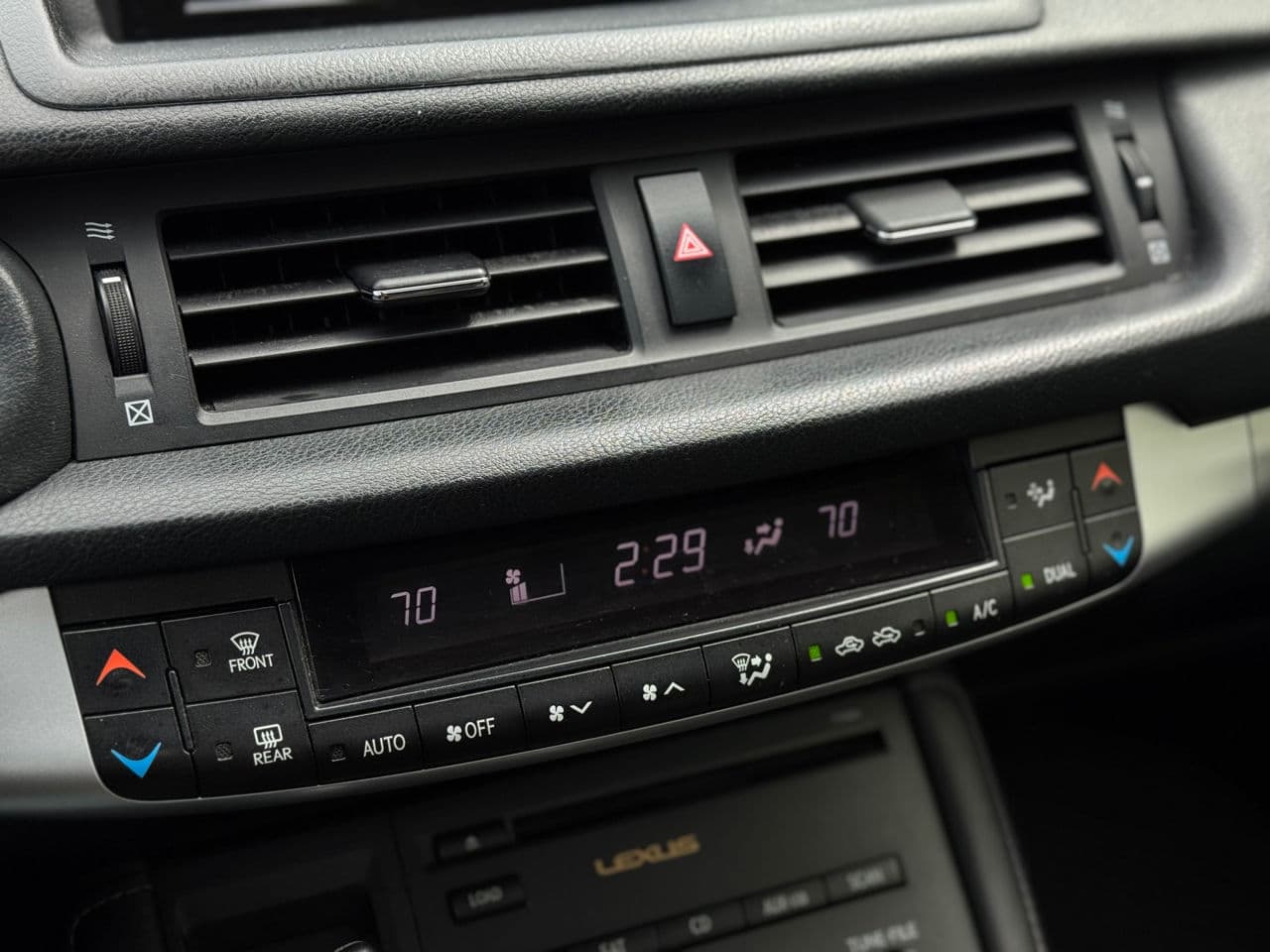 Lexus CT 200h 2012 — Миниатюра 14