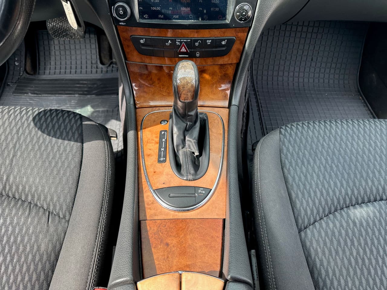 2005 Mercedes E 220 — Miniatură 13