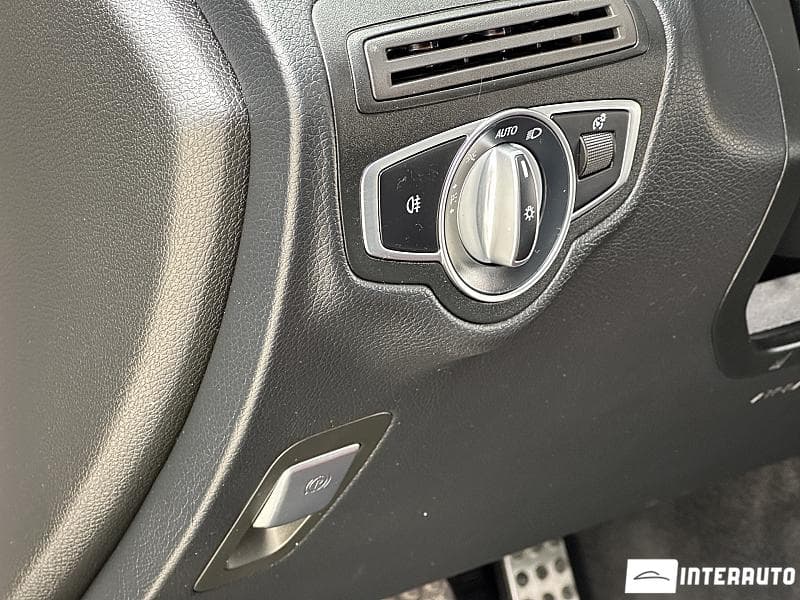 2020 Mercedes GLC 300e — Miniatură 20