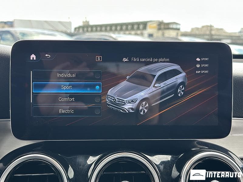 2020 Mercedes GLC 300e — Miniatură 9