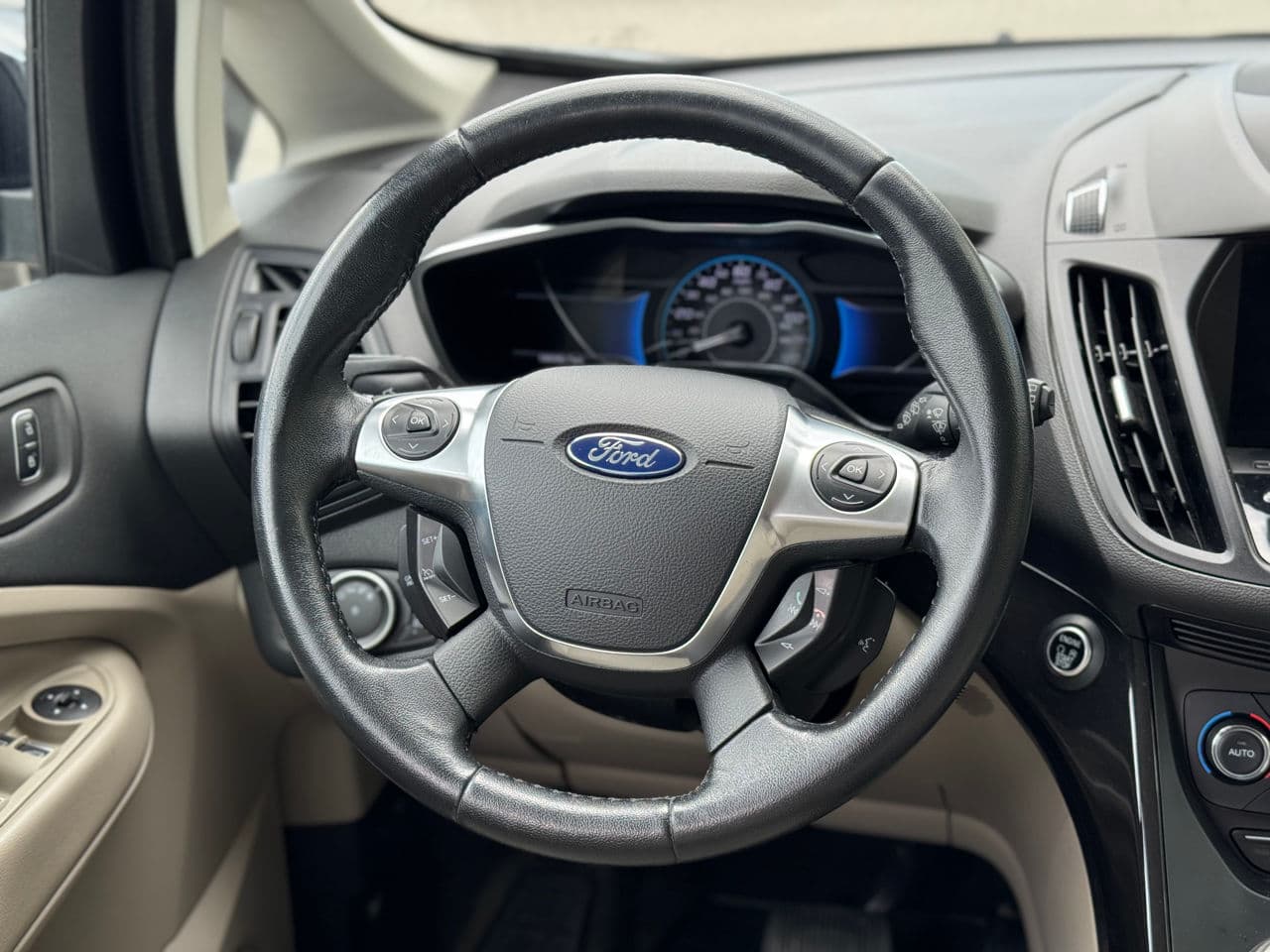 2016 Ford C-MAX — Miniatură 9