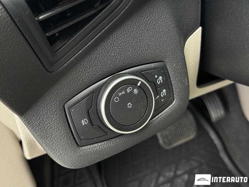 2016 Ford C-MAX — Miniatură 7