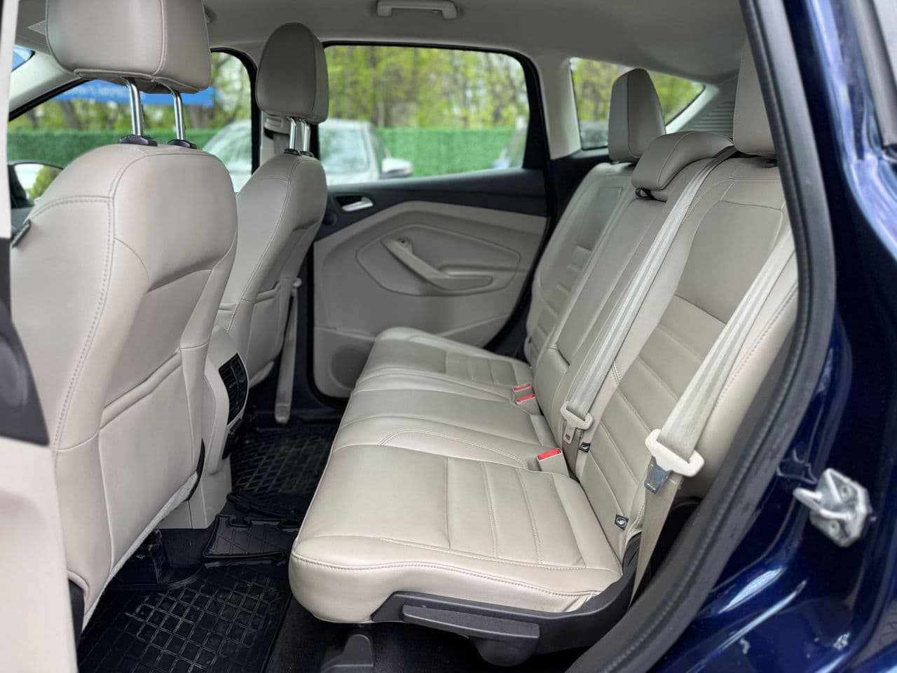 2016 Ford C-MAX — Miniatură 17