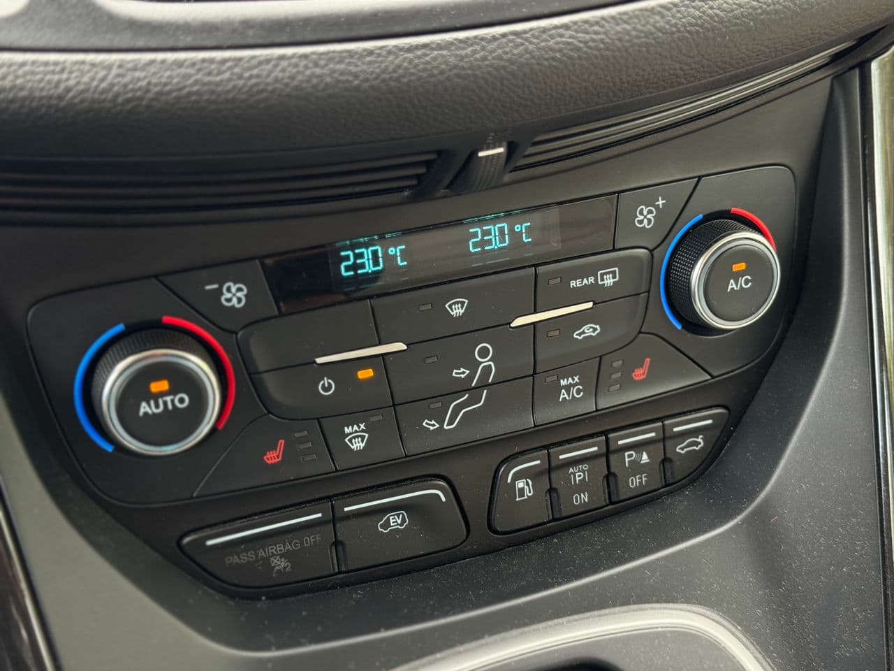 2016 Ford C-MAX — Miniatură 13
