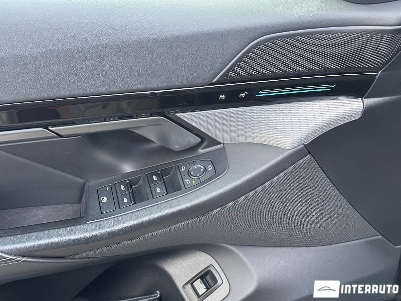 2023 BMW 520 — Miniatură 15