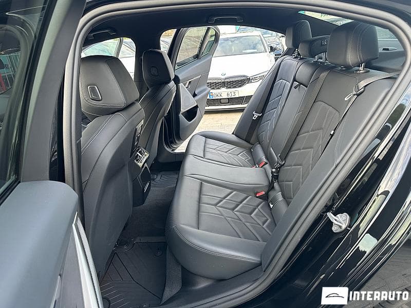 2023 BMW 520 — Miniatură 7