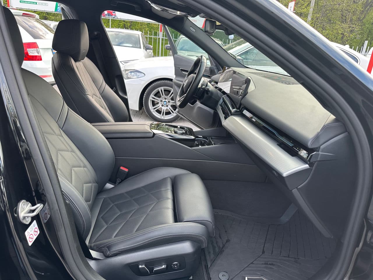 2023 BMW 520 — Miniatură 6