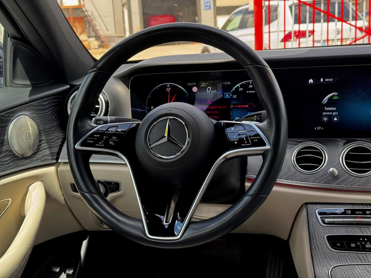2021 Mercedes E 300e — Miniatură 8