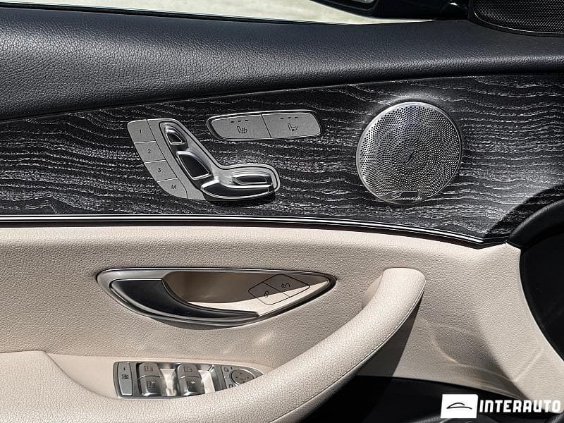 2021 Mercedes E 300e — Miniatură 15