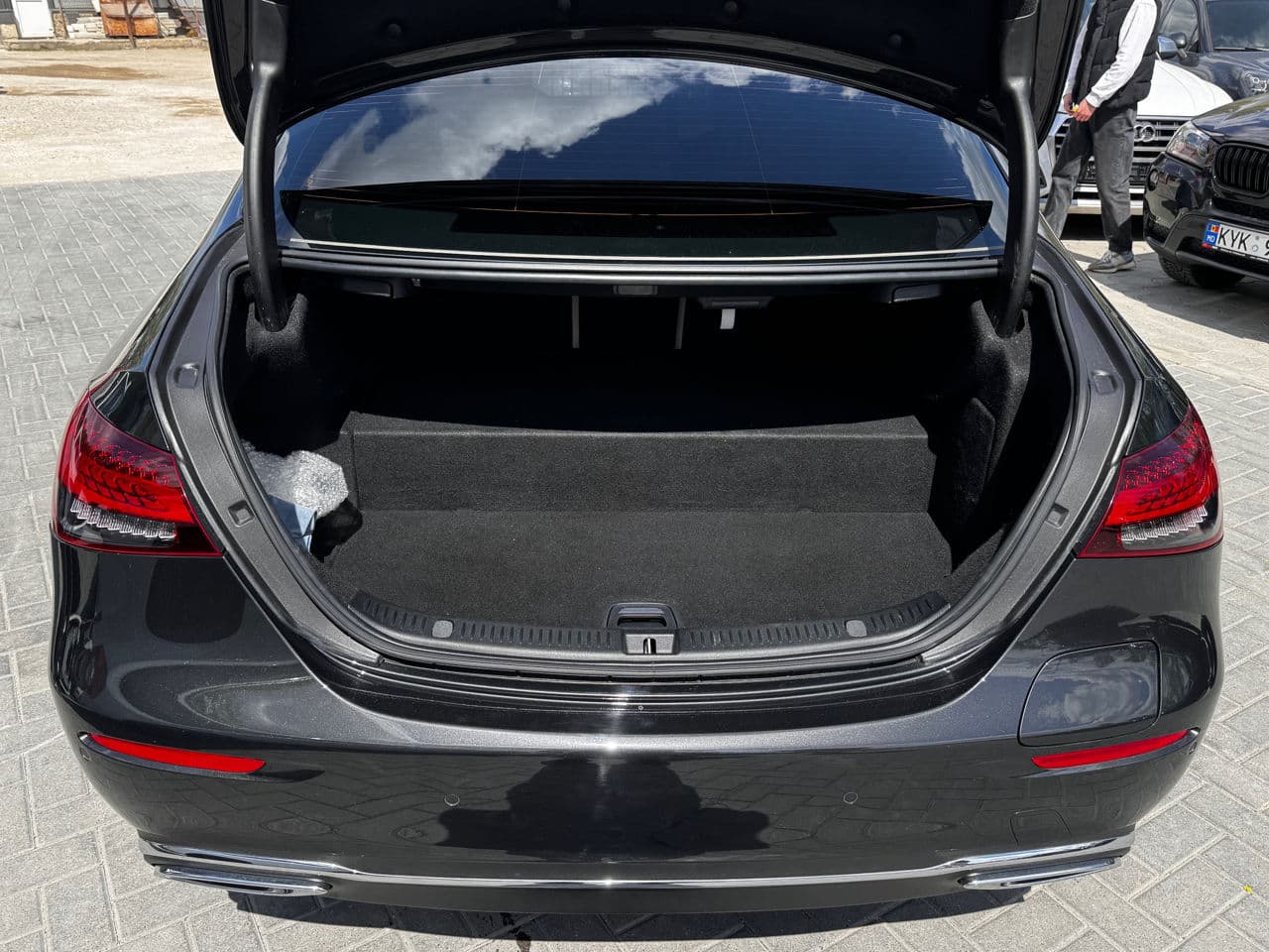 2021 Mercedes E 300e — Miniatură 10