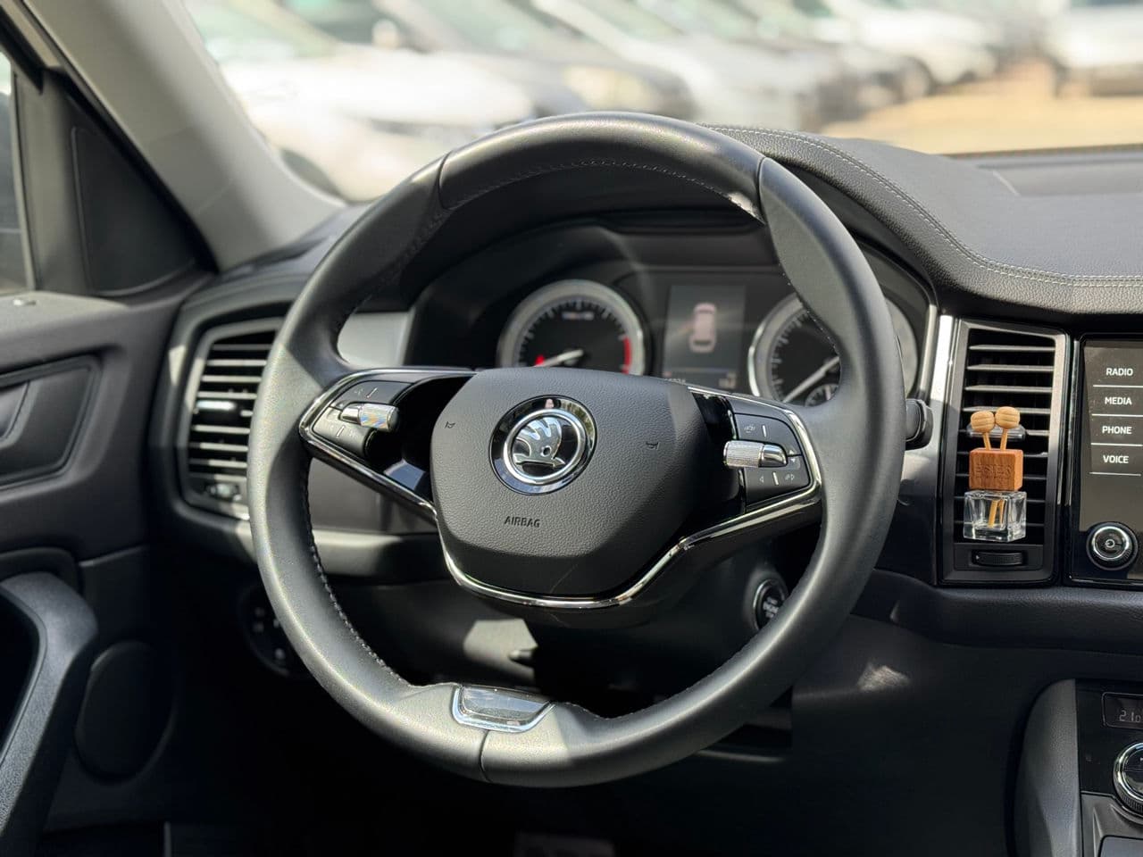Skoda Kodiaq 2022 — Миниатюра 9