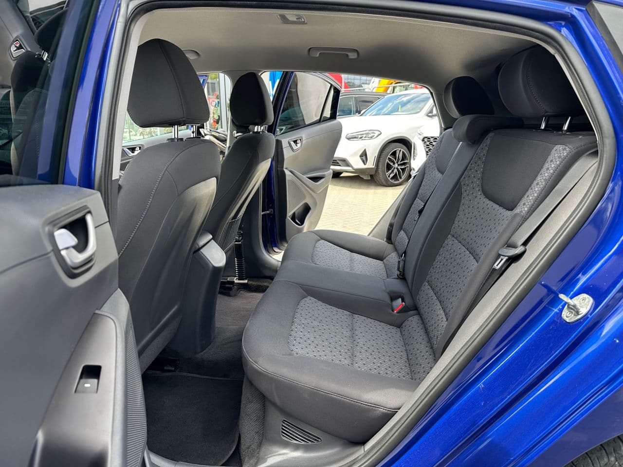 Hyundai Ioniq 2019 — Миниатюра 12