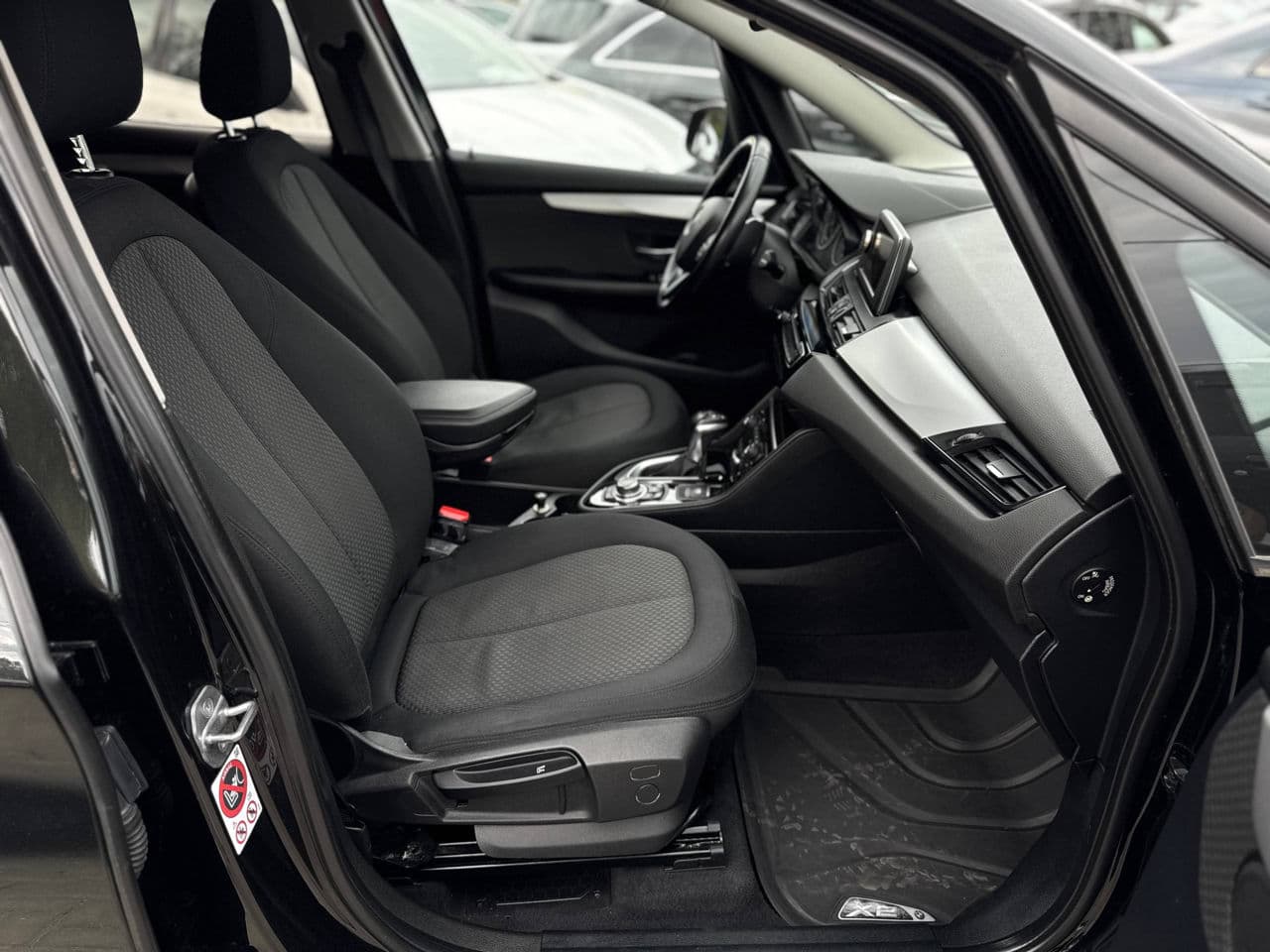 2015 BMW 216d — Miniatură 17