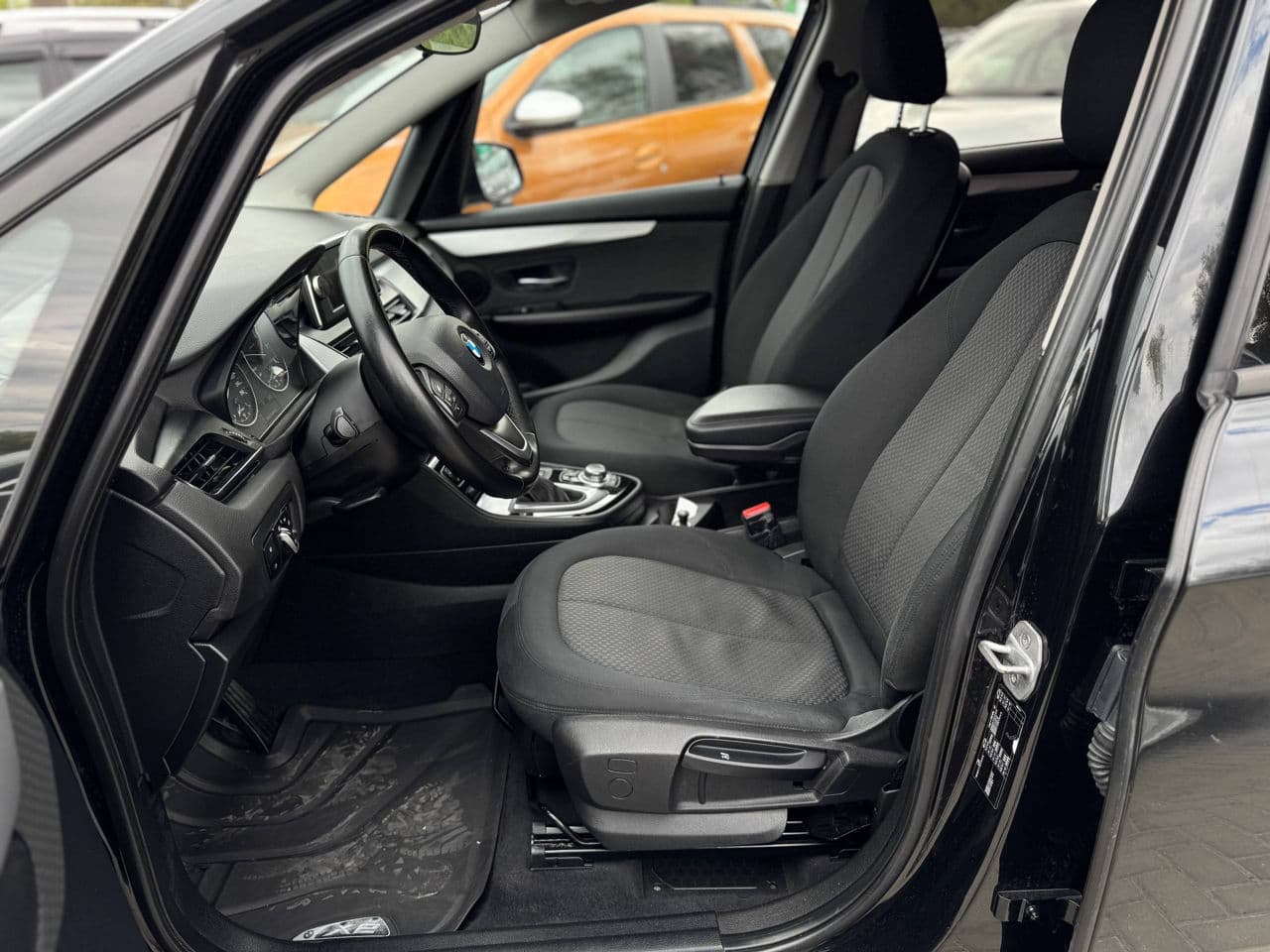 2015 BMW 216d — Miniatură 5