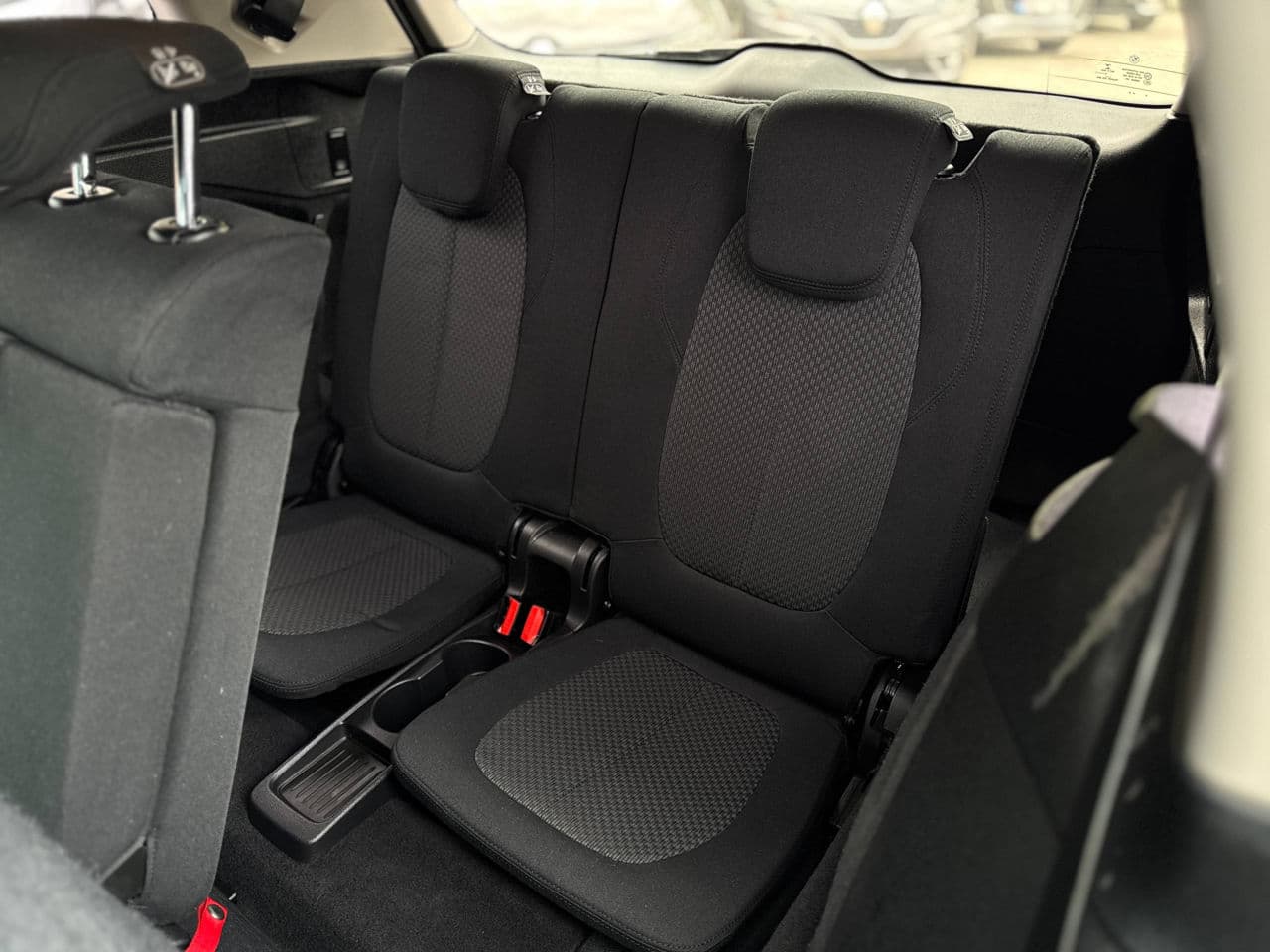 2015 BMW 216d — Miniatură 15